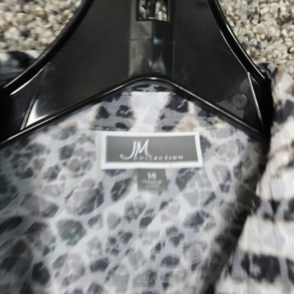 JM Collection Top Womens 14 Gray Animal Print Button Up Semi Sheer Casual Ladies - Picture 6 of 7